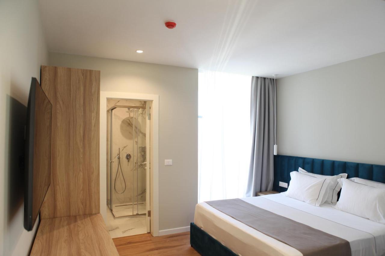 Volmar Hotel Durrës Eksteriør billede
