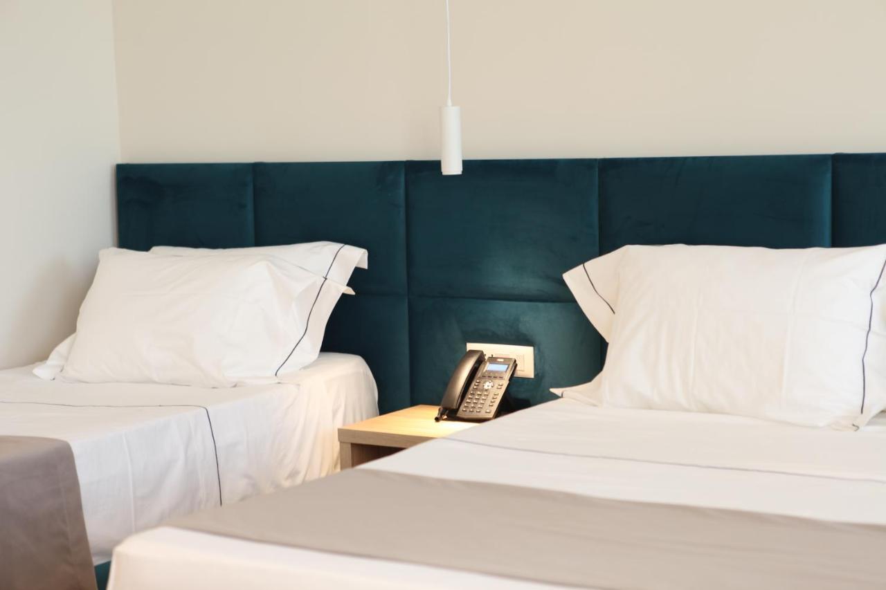 Volmar Hotel Durrës Eksteriør billede